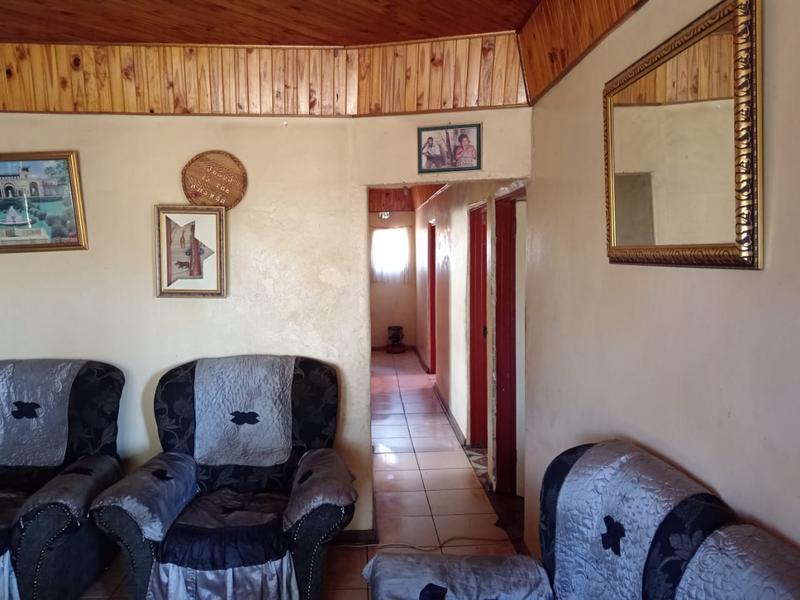 3 Bedroom Property for Sale in Thabong Free State